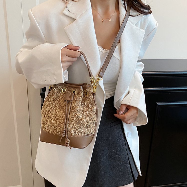 PU Bucket Bag with Magnetic Closure and Spliced Design – Handbag Shoulder Crossbody Bag